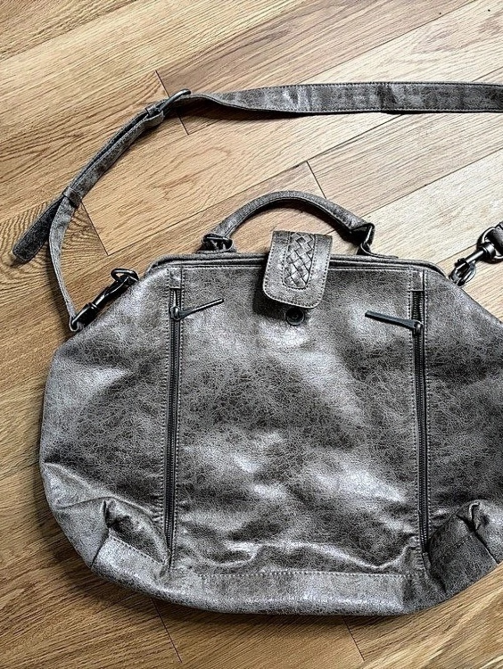 Matt & Nat Leather Shoulder Bag in Gray
